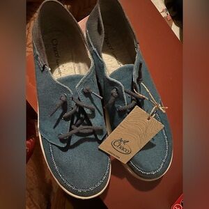 Brand New Never Worn 9.5 Men’s Chaco shoes